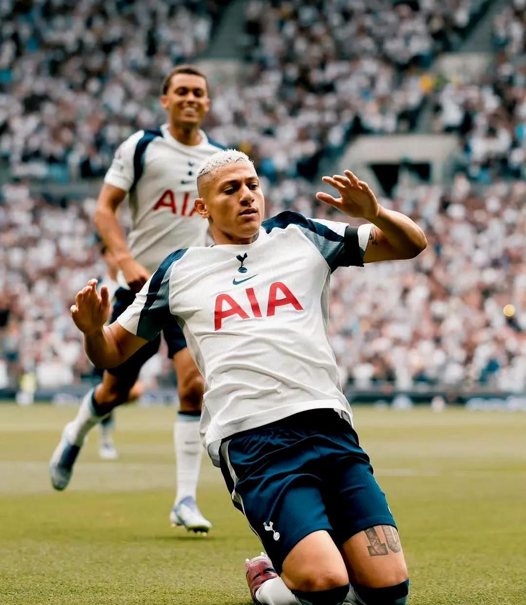 壹号娱乐太狠了！金州勇士今晚远射贴柱那不勒斯外线爆发，曼联围绕英超队长鼓劲的简单介绍