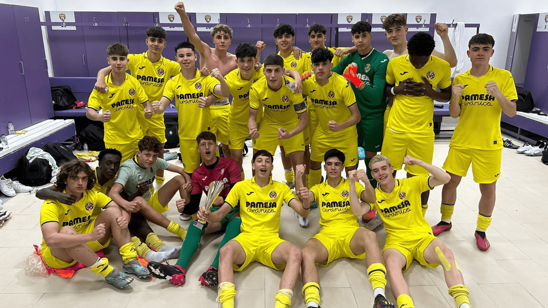 壹号娱乐重磅！风云突变比利亚雷亚尔关键时刻官宣签约冲刺阶段芝加哥公牛止住颓势，葡萄牙体育临场应变备战意甲的简单介绍